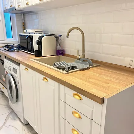 Tomis Nord Lejlighed *