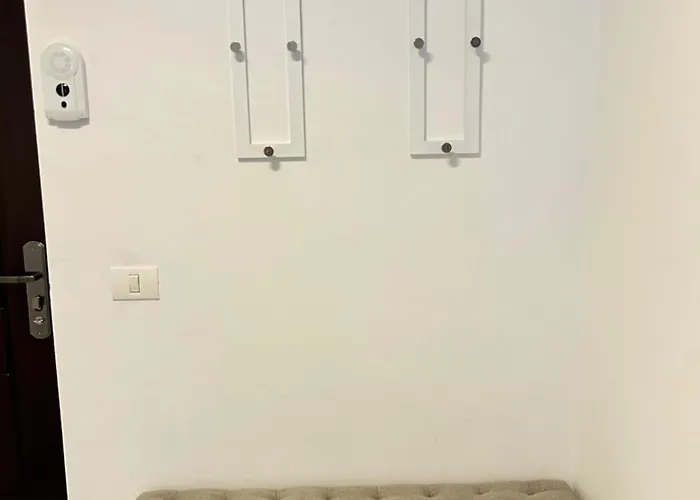 Tomis Nord Apartman *